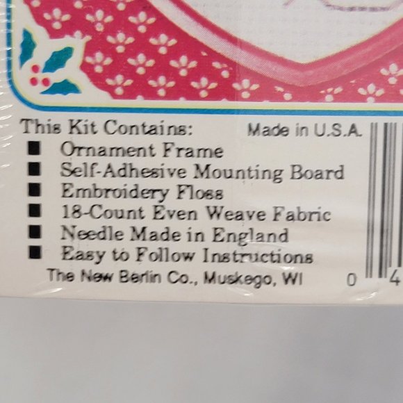 New Cross Stitch Our 1st Christmas Ornament Kit Red Green Mice Santa Wreath USA - Picture 3 of 7